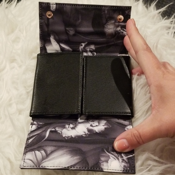 💕TED BAKER💕 CrossHatch Leather Jewelry Case - Picture 6 of 8